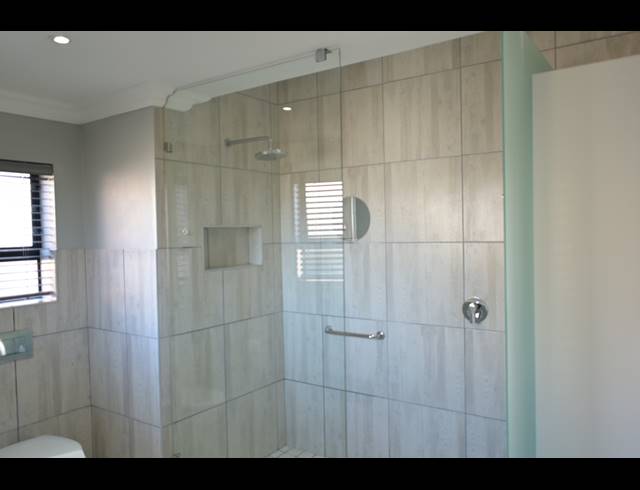 3 BEDROOM HOUSE FOR SALE IN HARTENBOS CENTRAL